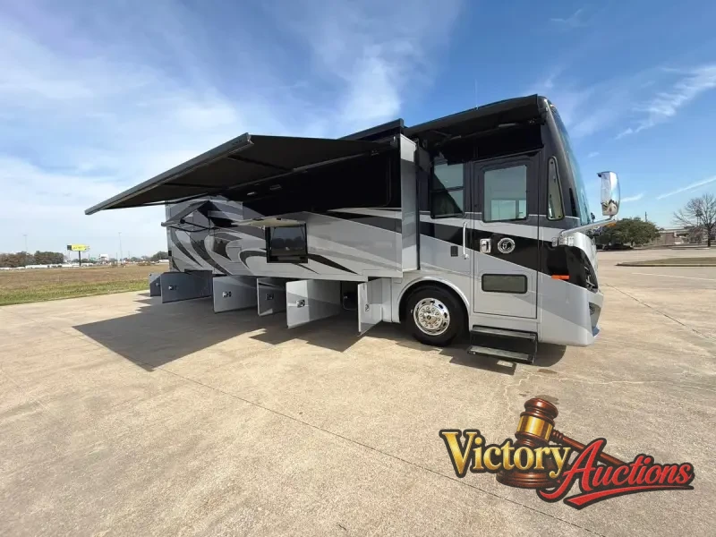 2020 Tiffin Phaeton 37BH photo 37