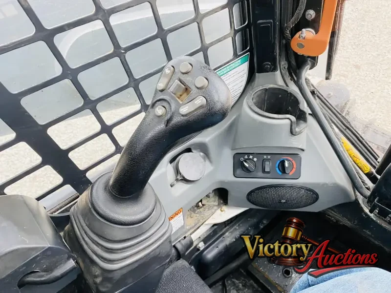 2018 Bobcat T650 photo 3