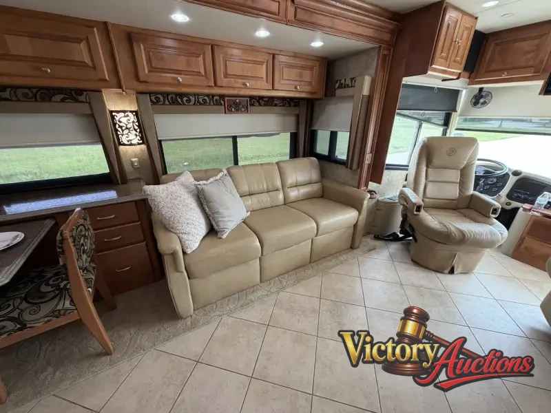 2011 Tiffin Phaeton 40QTH photo 31