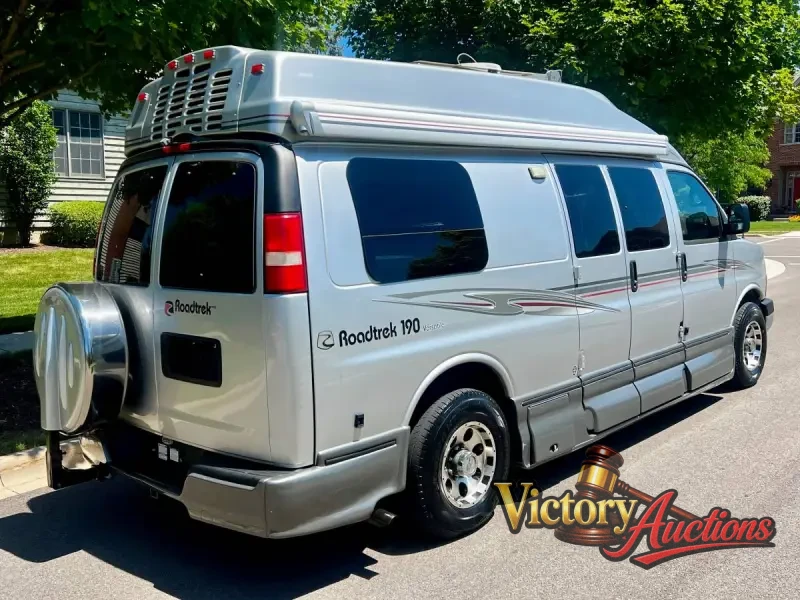 2011 Roadtrek Versatile 190 photo 14