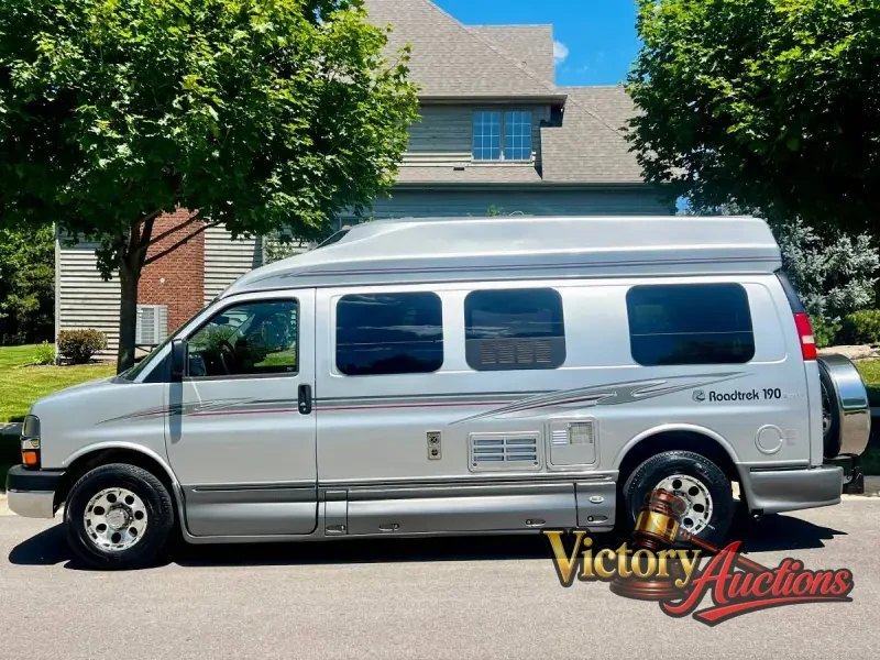 2011 Roadtrek Versatile 190 photo 2