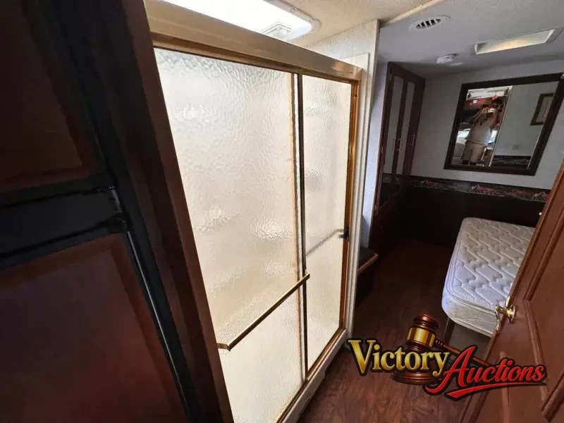 2004 Winnebago Minnie Winnie 26Ft photo 5
