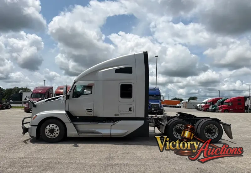 2022 Kenworth T680 photo 8