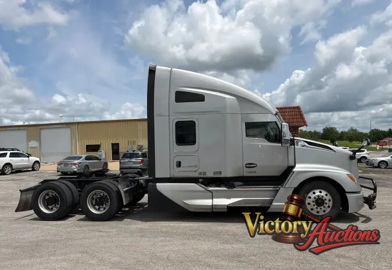 2022 Kenworth T680 photo 4