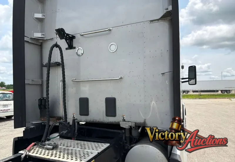 2022 Kenworth T680 photo 24