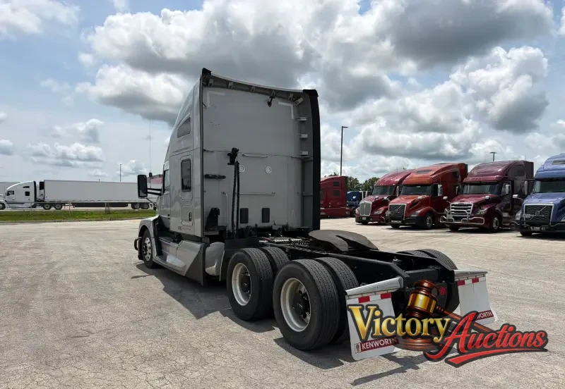 2022 Kenworth T680 photo 7
