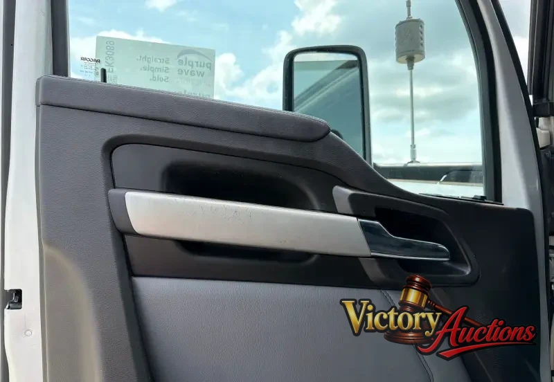 2022 Kenworth T680 photo 51