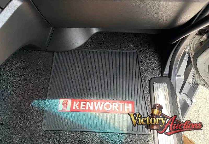 2022 Kenworth T680 photo 75