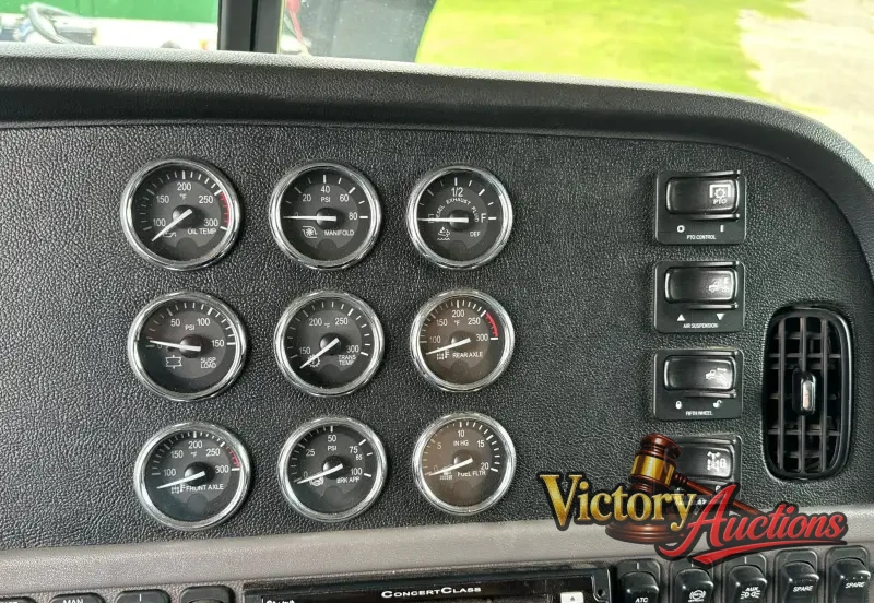 2021 Peterbilt 389 photo 38