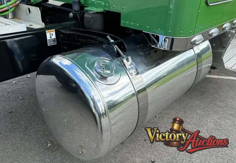 2021 Peterbilt 389 photo 20