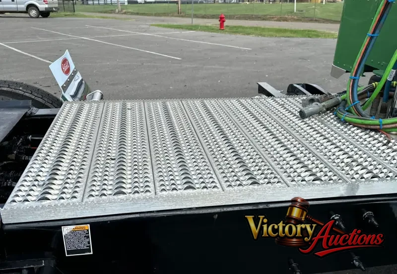2021 Peterbilt 389 photo 17