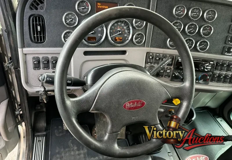 2021 Peterbilt 389 photo 34