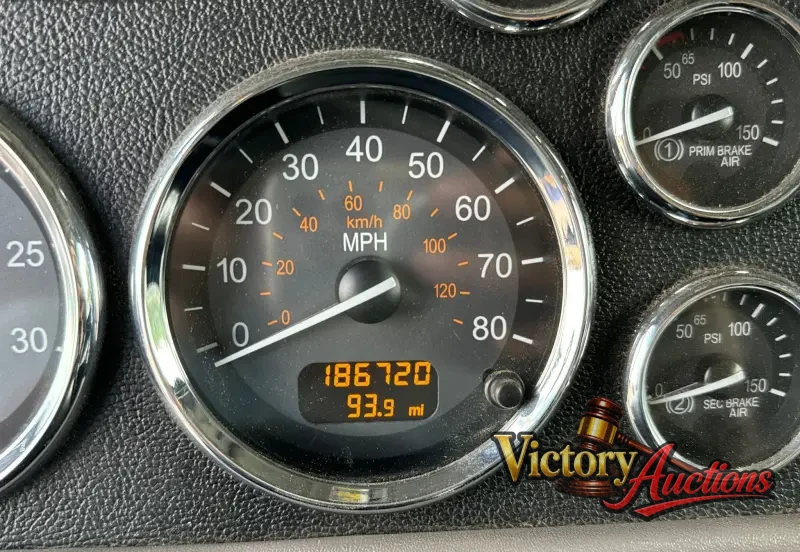 2021 Peterbilt 389 photo 36