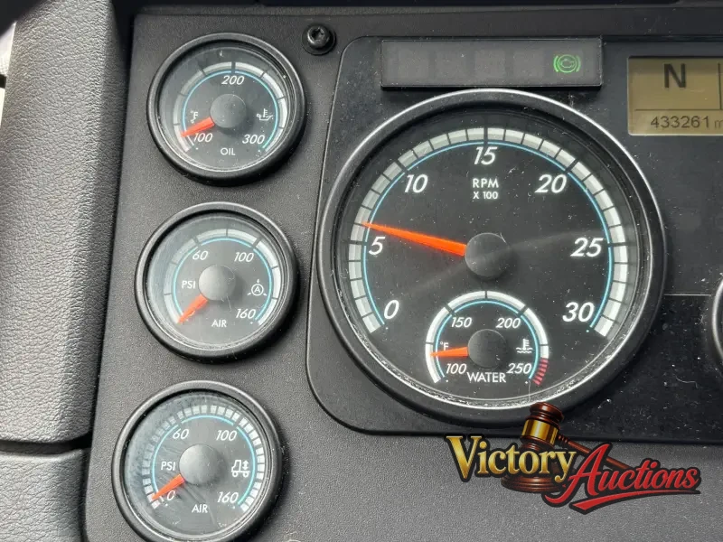 2018 Freightliner Cascadia 125 Evolution Sleeper photo 32