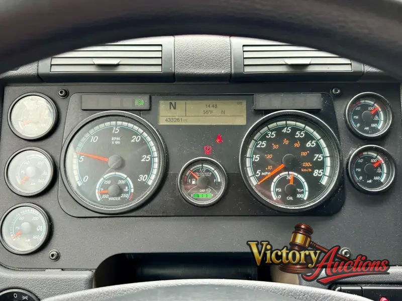 2018 Freightliner Cascadia 125 Evolution Sleeper photo 25