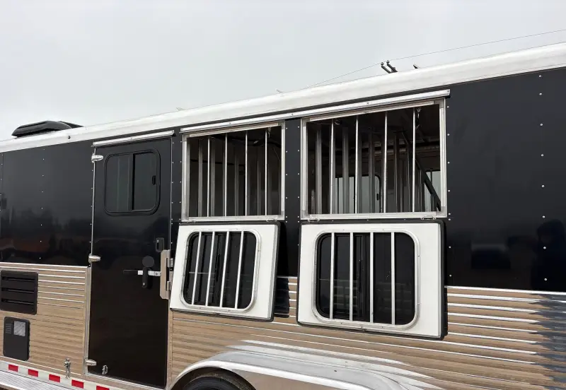 2020 Sundowner Horizon 6910 RS photo 32