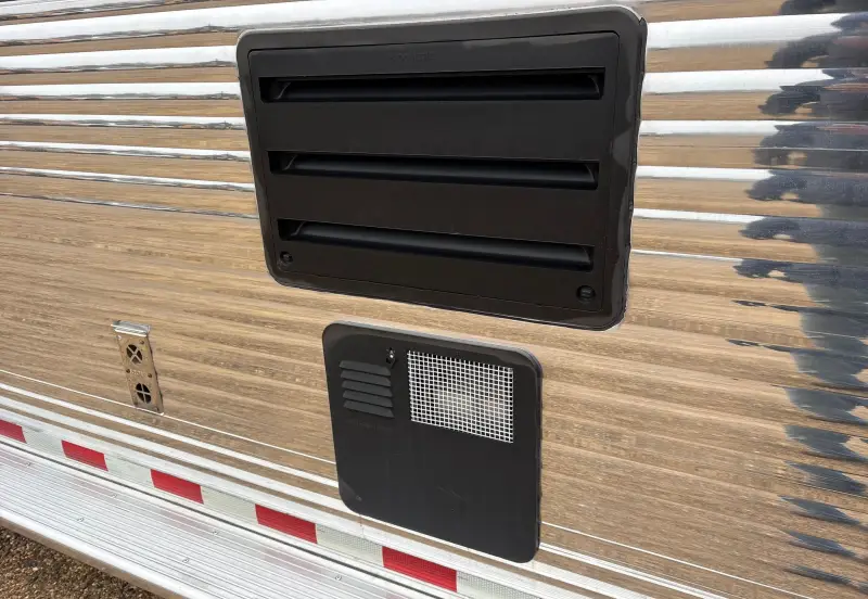 2020 Sundowner Horizon 6910 RS photo 9