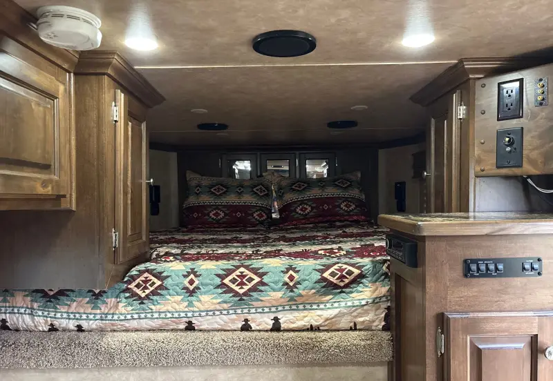2020 Sundowner Horizon 6910 RS photo 47