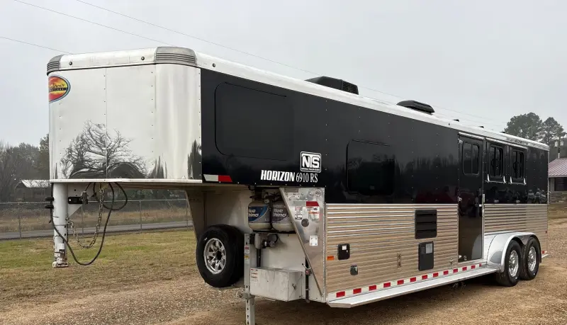 2020 Sundowner Horizon 6910 RS photo 1