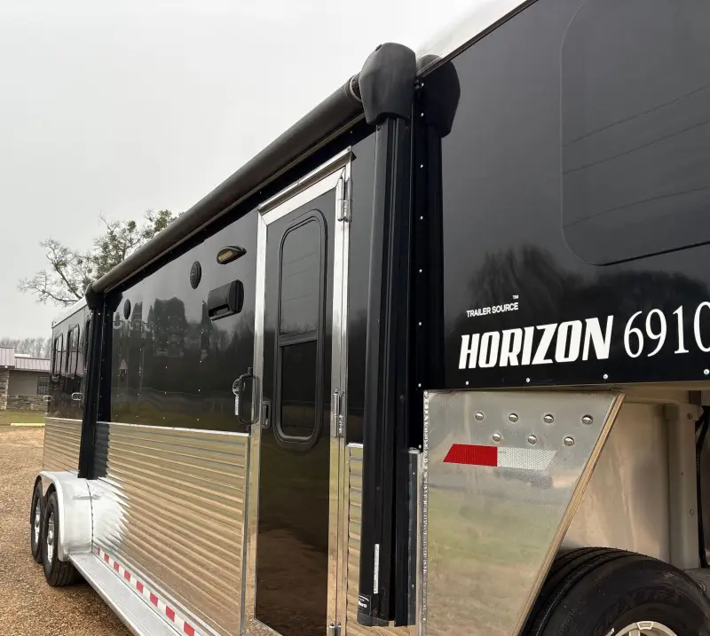 2020 Sundowner Horizon 6910 RS photo 23