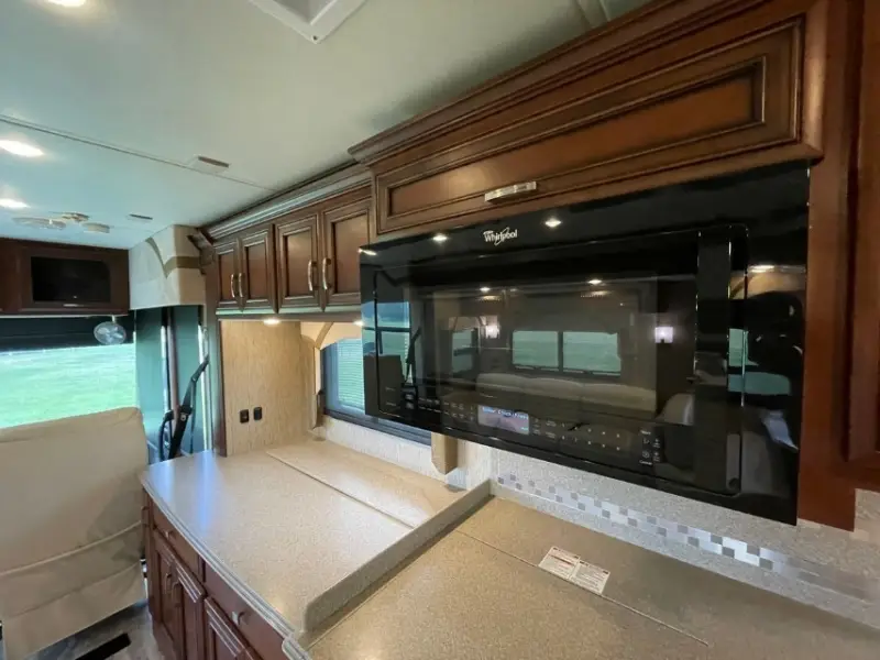 2016 Newmar Ventana LE 3709 photo 27