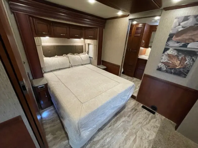 2016 Newmar Ventana LE 3709 photo 20