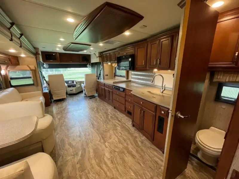 2016 Newmar Ventana LE 3709 photo 11
