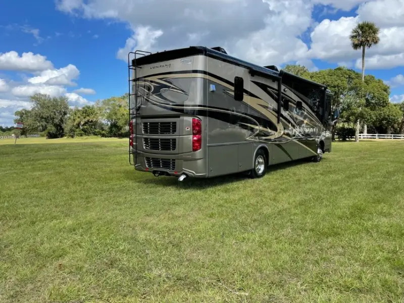 2016 Newmar Ventana LE 3709 photo 55