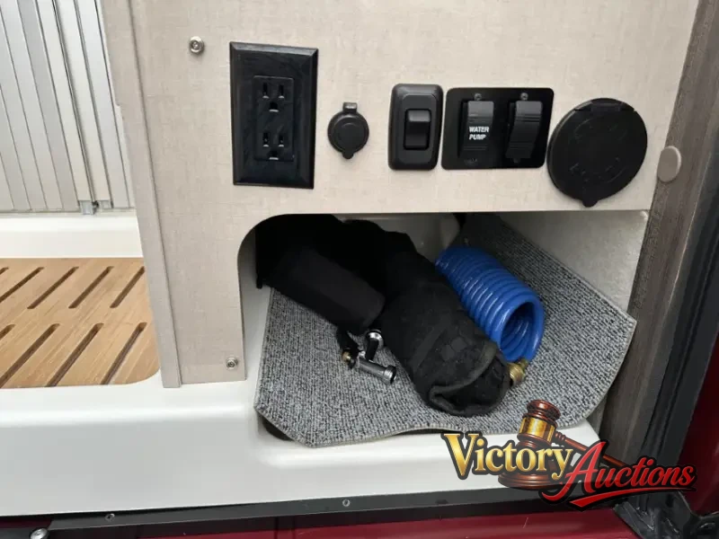 2018 Winnebago Travato 59K photo 34