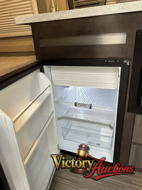 2018 Winnebago Travato 59K photo 33