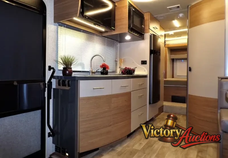 2017 Winnebago Navion 24G photo 22