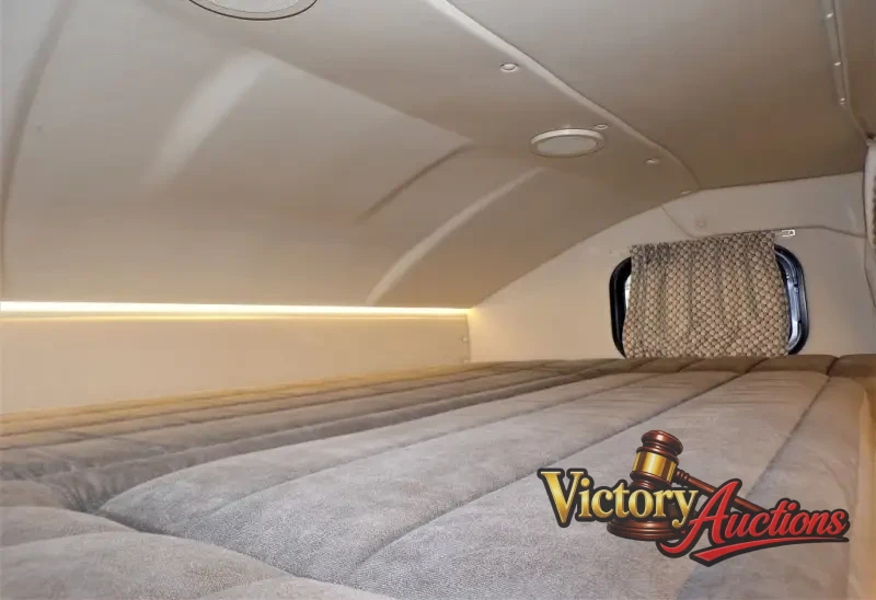 2017 Winnebago Navion 24G photo 8