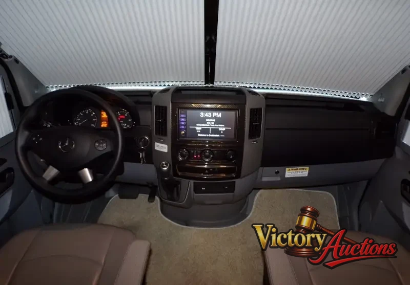 2017 Winnebago Navion 24G photo 9