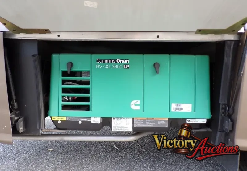 2017 Winnebago Navion 24G photo 15