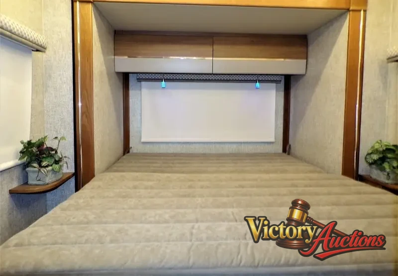 2017 Winnebago Navion 24G photo 21
