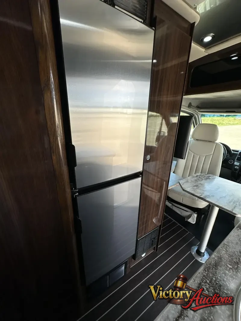2016 Airstream Interstate EXT Grand Tour Series photo 17