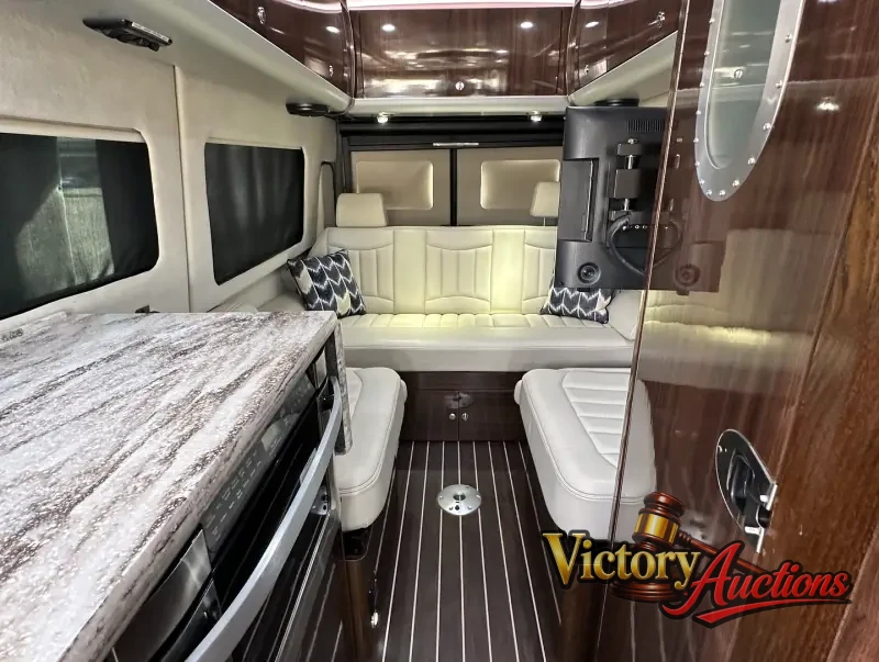 2016 Airstream Interstate EXT Grand Tour Series photo 43