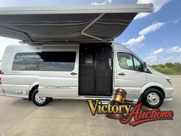 2016 Airstream Interstate EXT Grand Tour Series photo 45