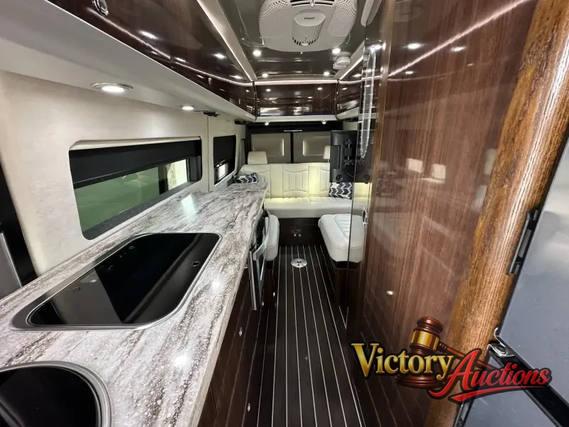 2016 Airstream Interstate EXT Grand Tour Series photo 26