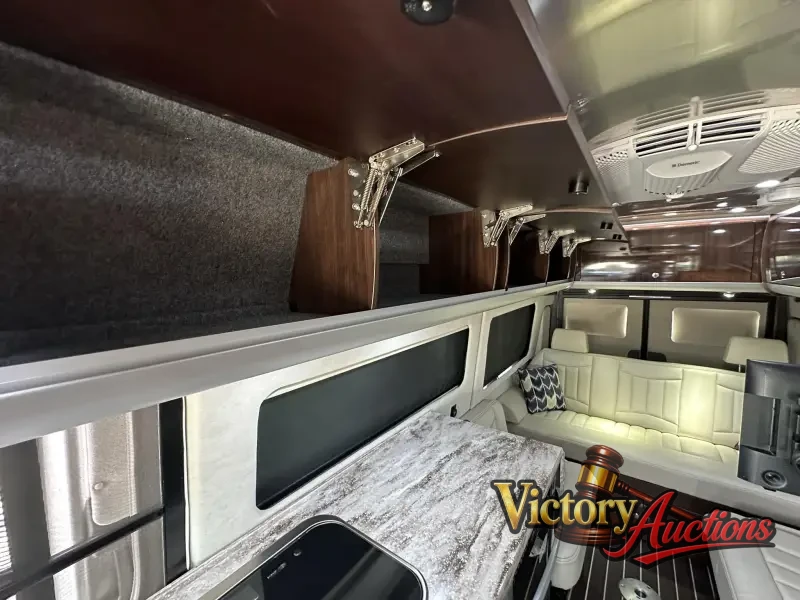 2016 Airstream Interstate EXT Grand Tour Series photo 20
