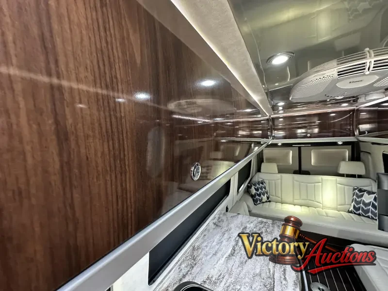 2016 Airstream Interstate EXT Grand Tour Series photo 11