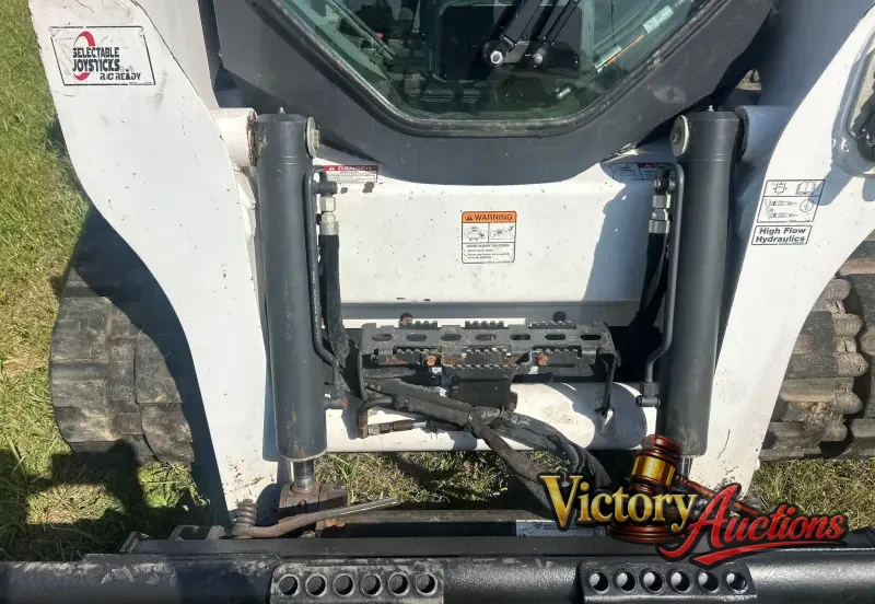 2016 Bobcat T630 photo 17