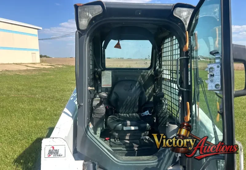 2016 Bobcat T630 photo 23