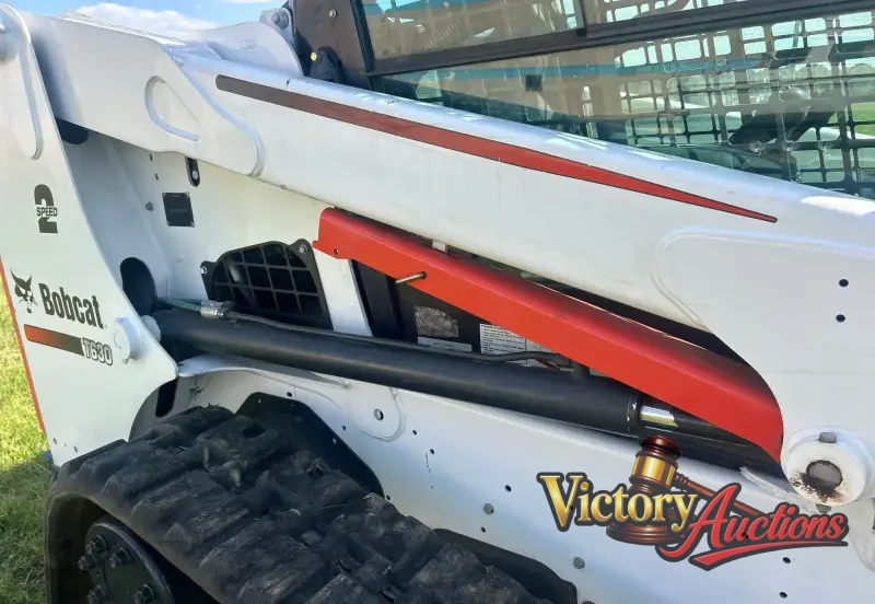 2016 Bobcat T630 photo 21