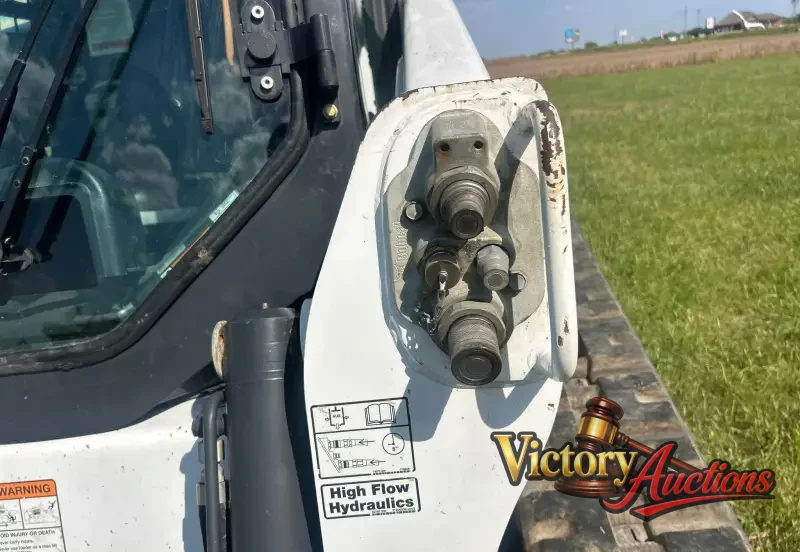2016 Bobcat T630 photo 16