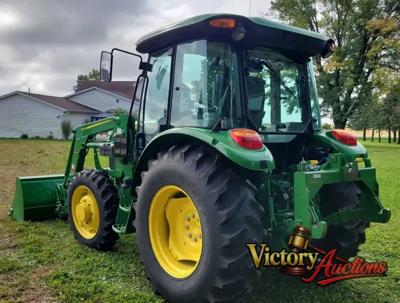 2015 John Deere 5075E photo 7
