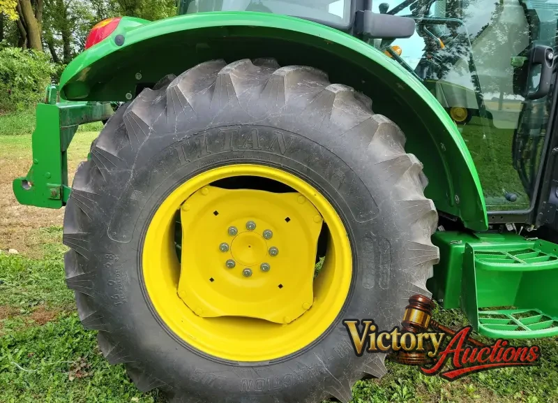2015 John Deere 5075E photo 86