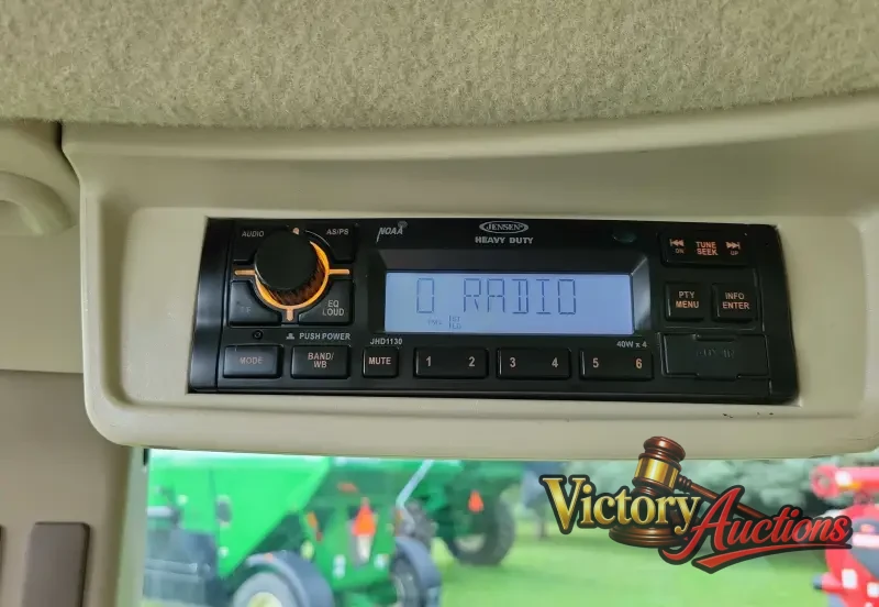 2015 John Deere 5075E photo 64