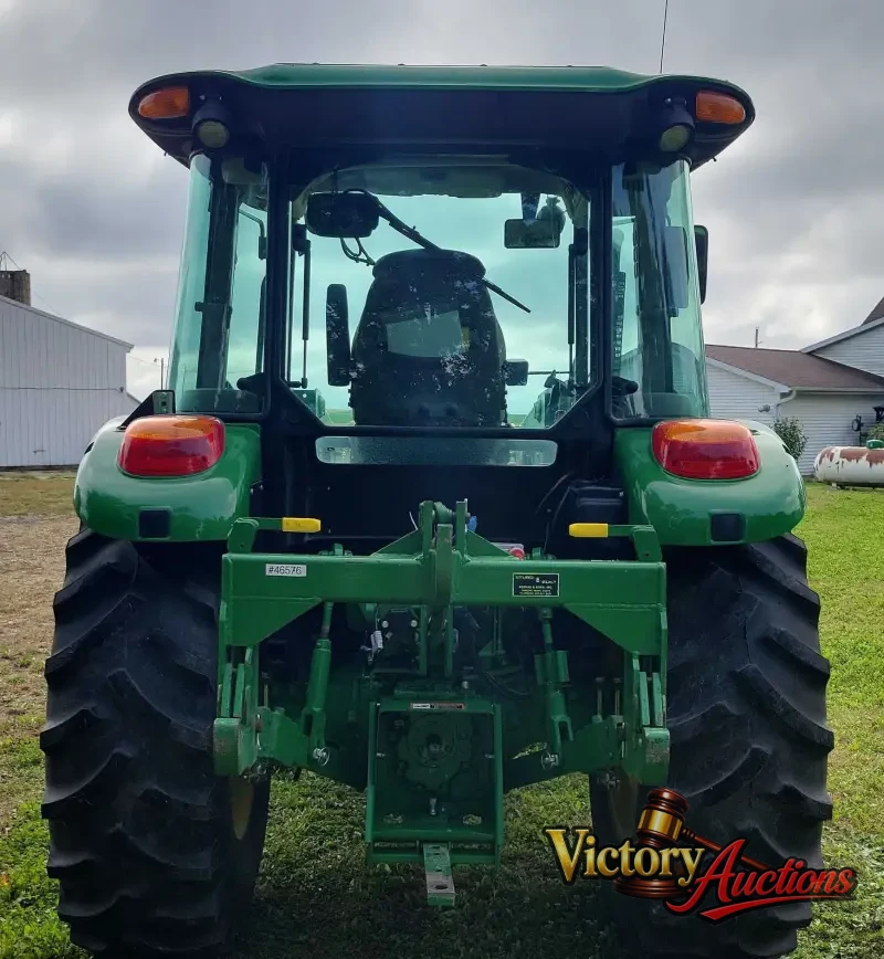 2015 John Deere 5075E photo 6