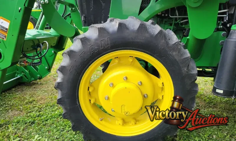 2015 John Deere 5075E photo 81